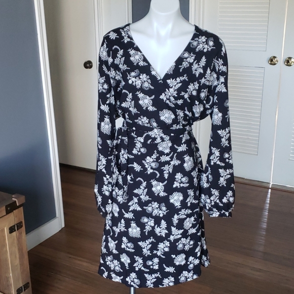 Loft Plus Wrap Dress - Picture 2 of 8